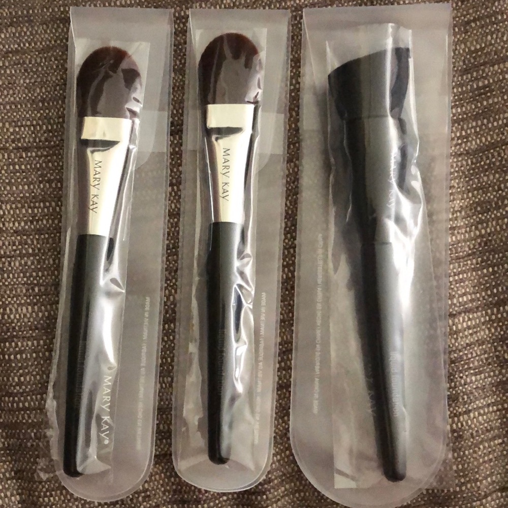 Mary Kay brushes- each brush sold separate